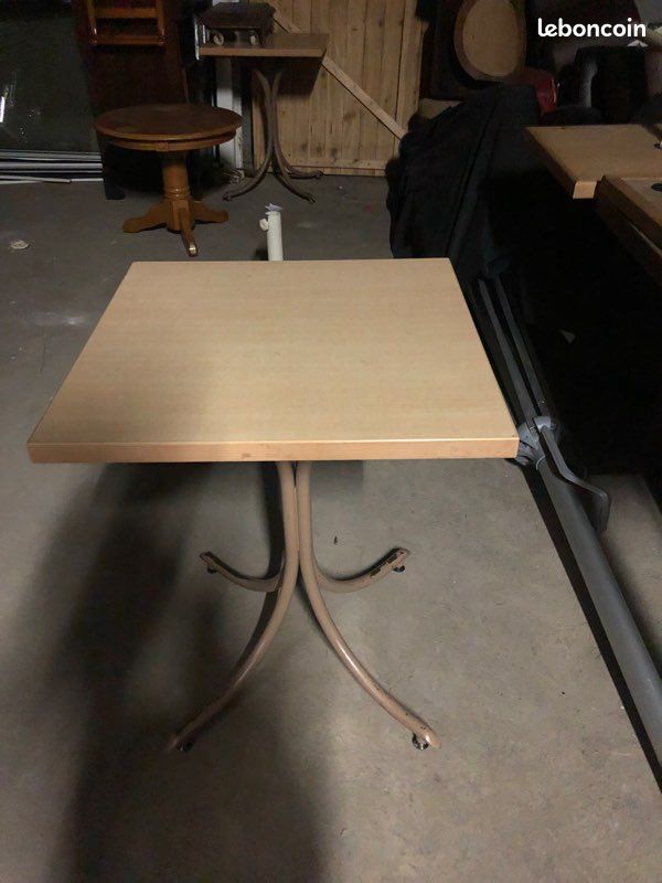 Table (image 3)
