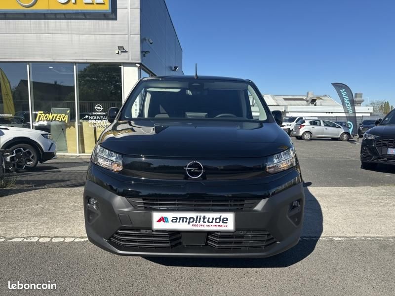 Opel Combo Cargo M Diesel 130ch automatique Pack Premium Connect (image 2)