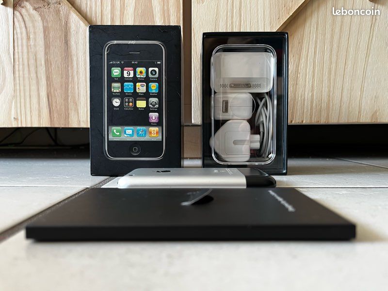 IPhone 2G Edge V1 8Go - Argenté - Boîte Complète D'Origine - Excellent État (Désimlocké)