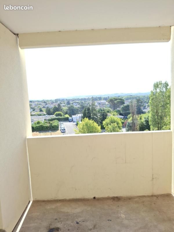 Appartement 4 pièces 80 m² · à Roussillon · 80 m² · 694 €