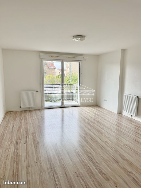 Appartement 3 pièces 69 m² · à Conflans-Sainte-Honorine · 69 m² · 320 000 €