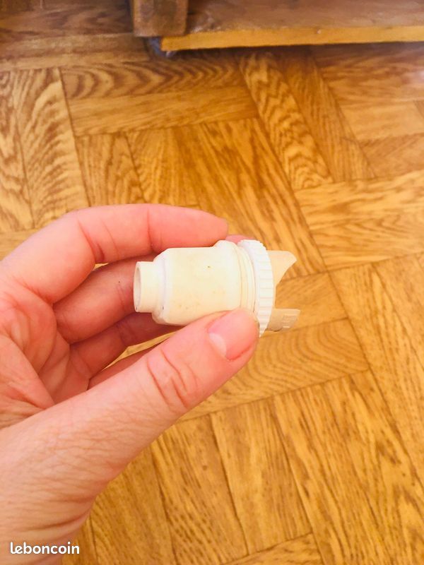 Diverses douilles pour ampoule (image 4)