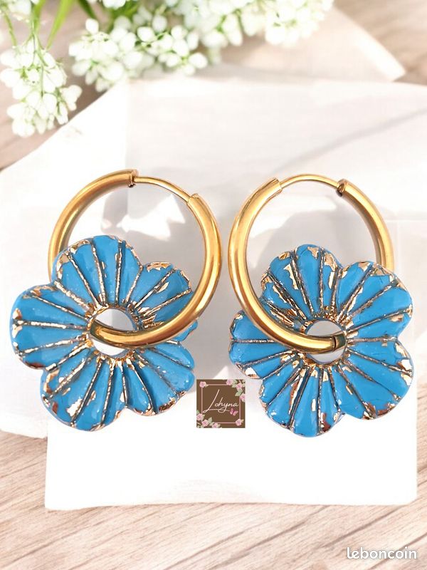 Boucles D'oreilles Créoles Multicolores En Acétate - Fond Bleu, Plaqué Or, Livrées Avec Pochette, Neuves