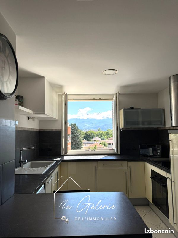 Appartement 3 pièces 53 m² · à Seyssinet-Pariset · 53 m² · 146 000 €