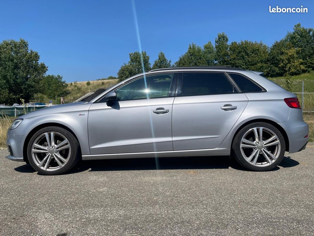 AUDI A3 SPORTBACK 35 TFSI CoD 150 S-tronic S-Line / Toit ouvrant (image 4)