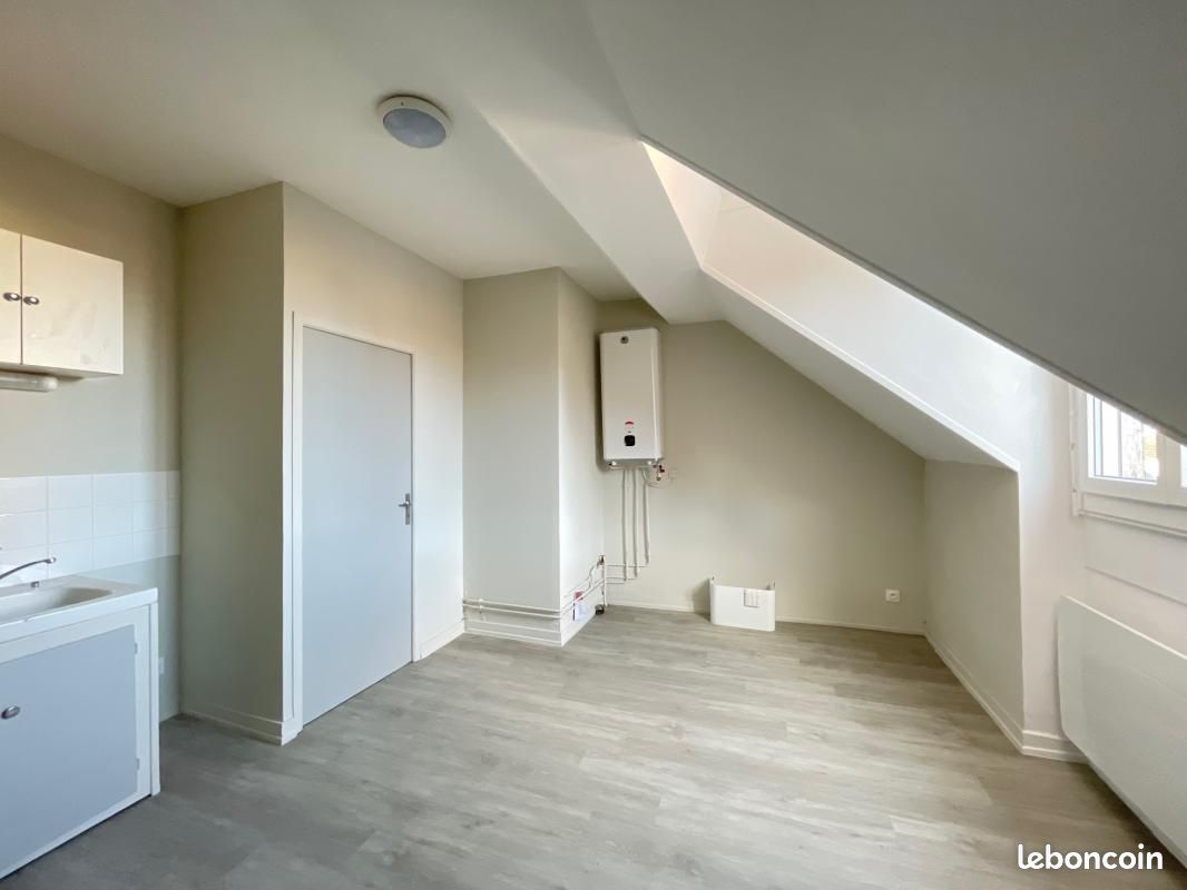 Appartement 1 pièce(s) 20 m²à louer Lons-le-saunier