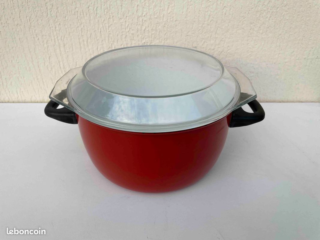 Faitout émaillé rouge 24 cm (image 1)