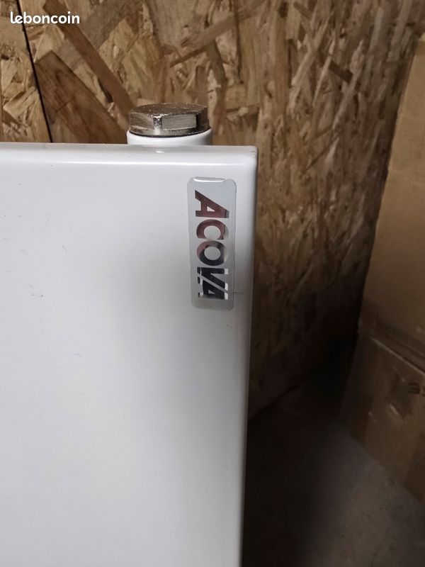 RadiRadiateur Eau chaude ACOVA Altima Horizontal 525W - VLM (image 2)