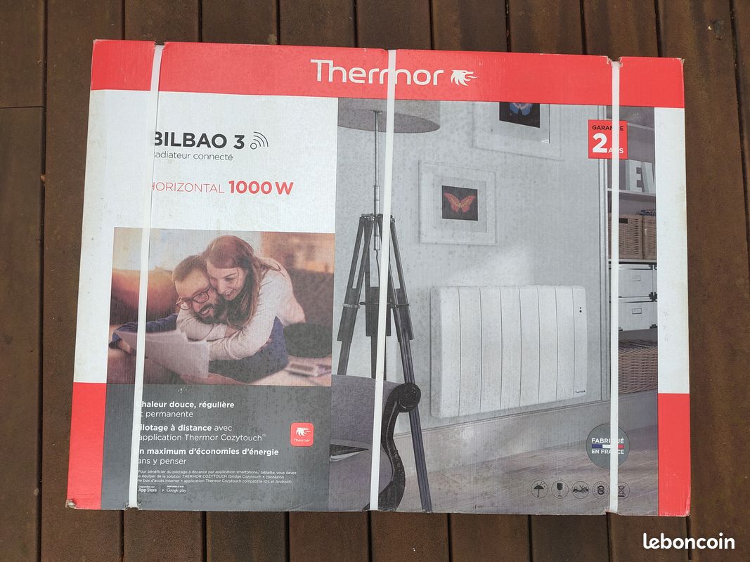 Radiateur connecté Thermor Bilbao 3 de 1000W dans son emballage (image 1)