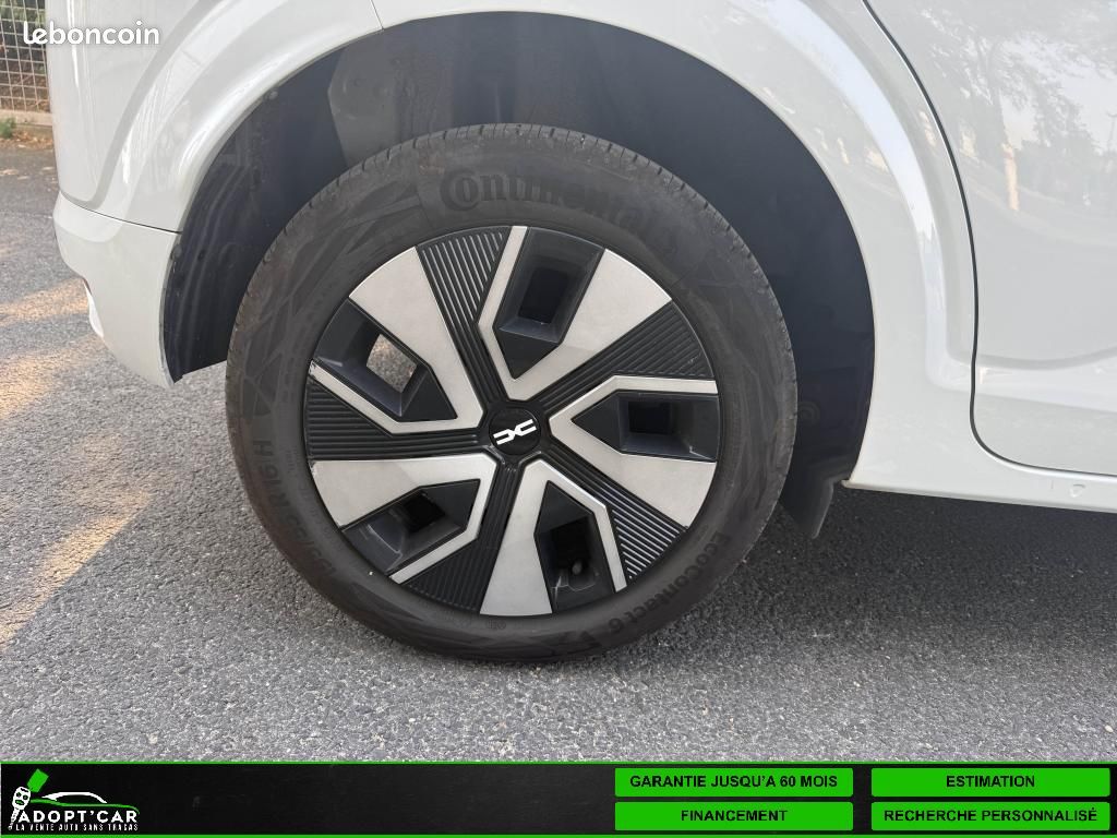 DACIA SANDERO 1.0 SCe - 65 - 24 III BERLINE Expression PHASE 2 (image 12)