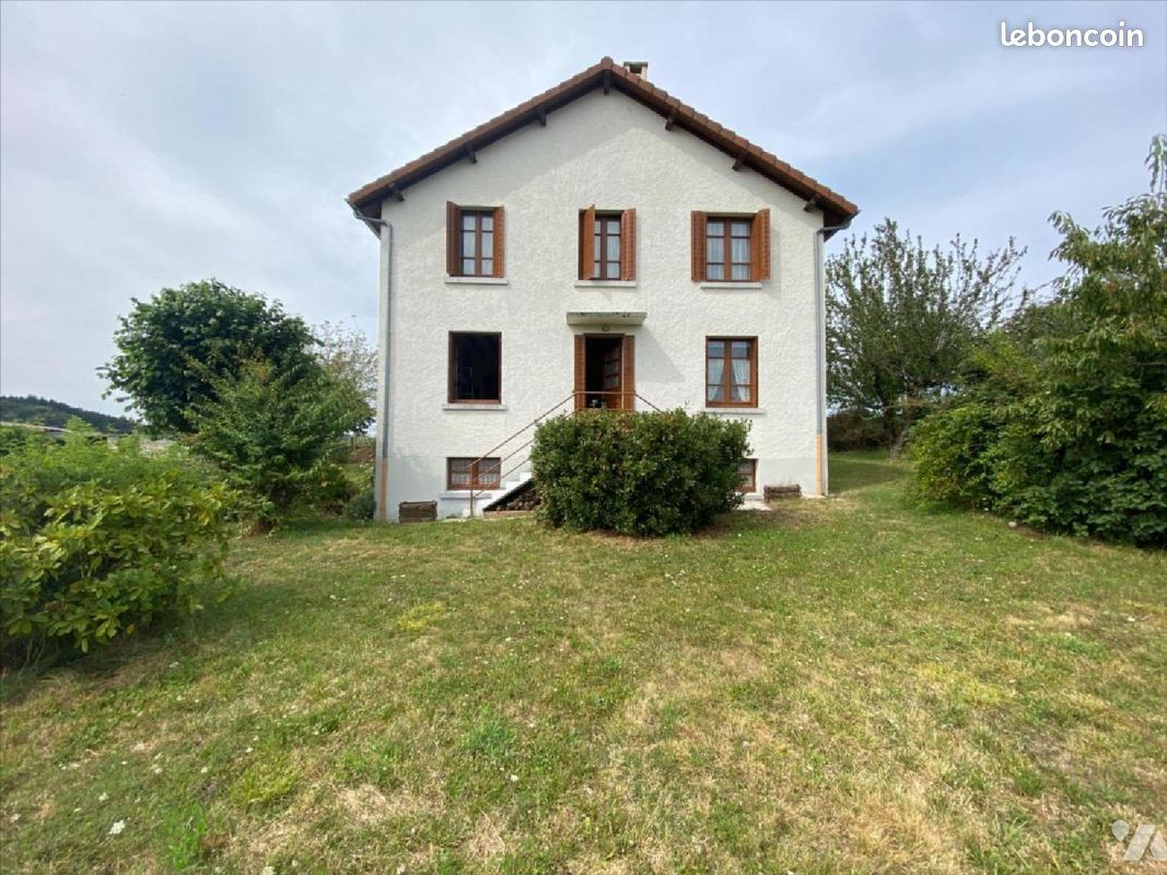 Maison 6 pièces 99 m² · à Ladinhac · 99 m² · 148 400 €
