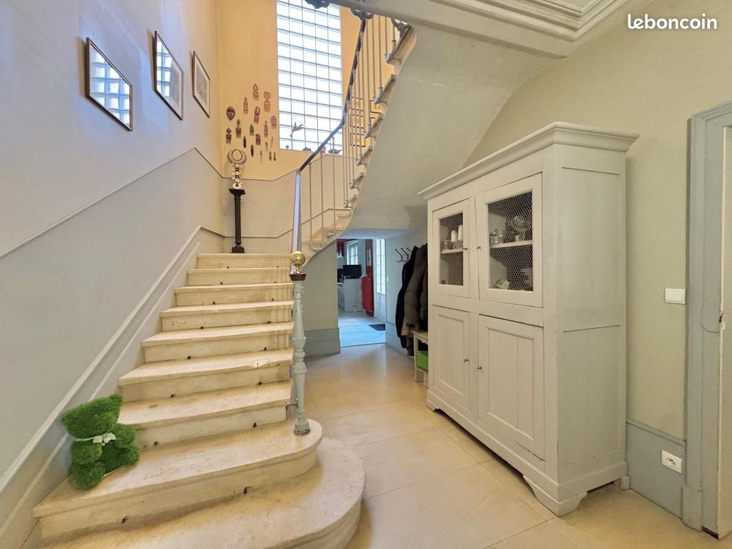 Maison 6 pièces 286 m² · à Niort · 286 m² · 630 000 €