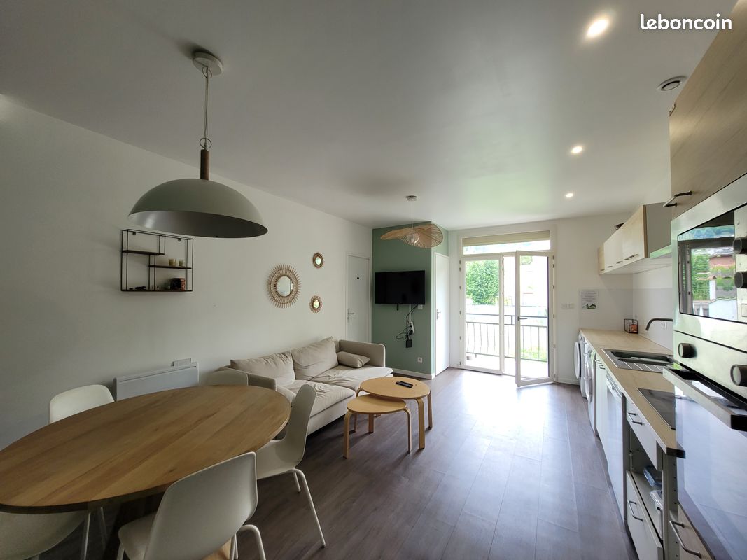 Maison 1 pièce 86 m² · à Castanet-Tolosan · 86 m² · 520 €