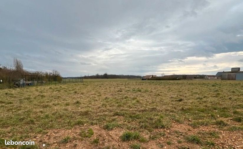 Terrain 527 m² · à Parville · 59 000 €