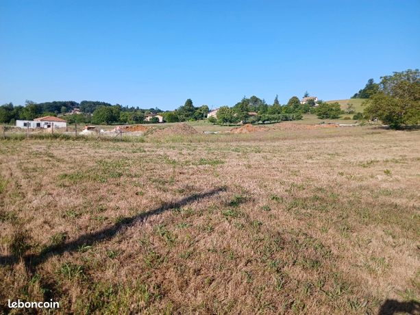 Terrain 819 m² Saint Germain Du Salembre