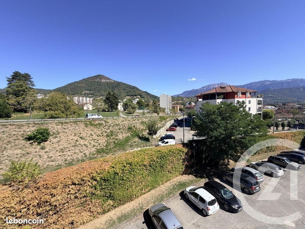 Appartement 4 pièces 76 m² · à Voiron · 76 m² · 175 000 €