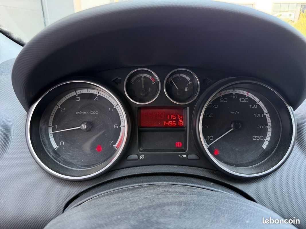 PEUGEOT 308 1.6 VTi 120ch Style (image 14)