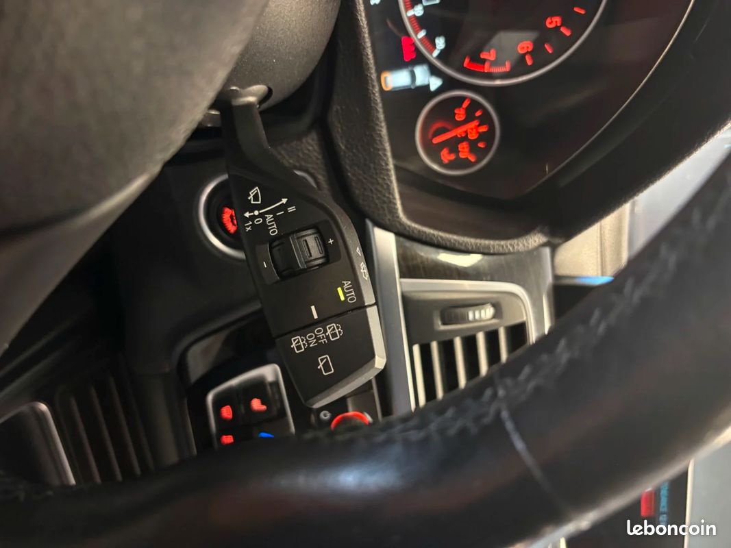 BMW SERIE 3 TOURING F31 LCI2 330i xDrive 252 ch BVA8 Lounge (image 17)