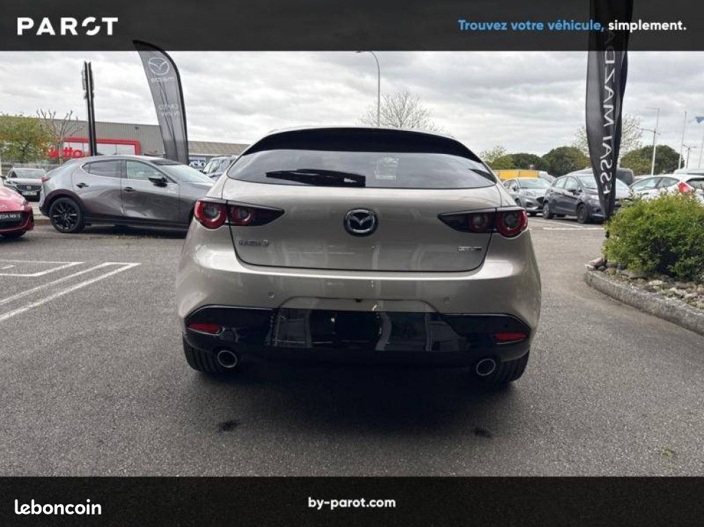 Mazda 3 2024 Berline 2.0L e-SKYACTIV-X M Hybrid 186 ch BVA6 Exclusive-Line (image 18)