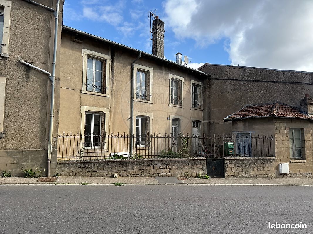 Local commercial 180 m² · à Jarny · 180 m² · 115 900 €