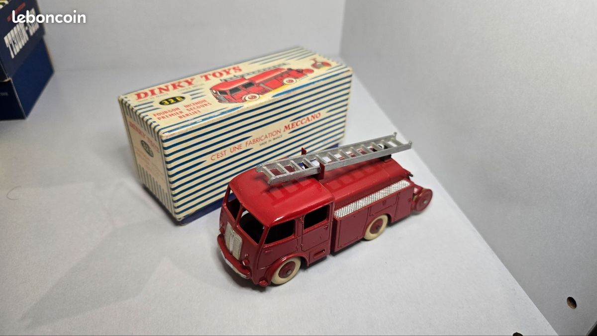 Dinky Toys N°32E – Berliet Premiers Secours – Camion De Pompiers – 1/43 – France