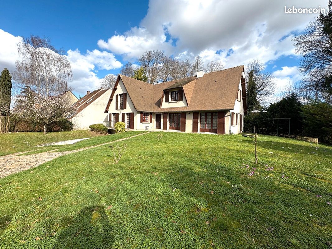 Maison 7 pièces 222 m² · à Andrésy · 222 m² · 650 000 €