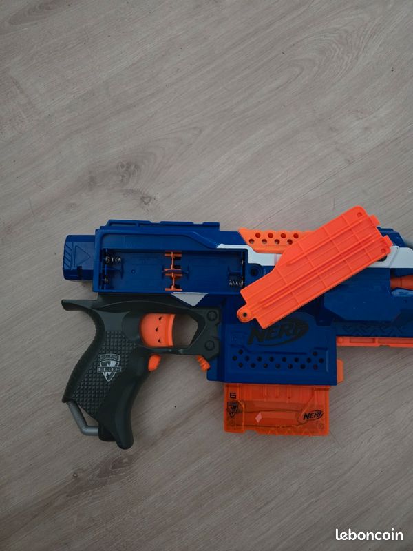 Nerf Elite N-strike Stryfe (image 3)