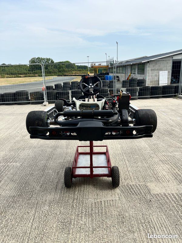 Karting ensemble Chassis SODI 2023 + moteur ROTAX 2021 (image 4)