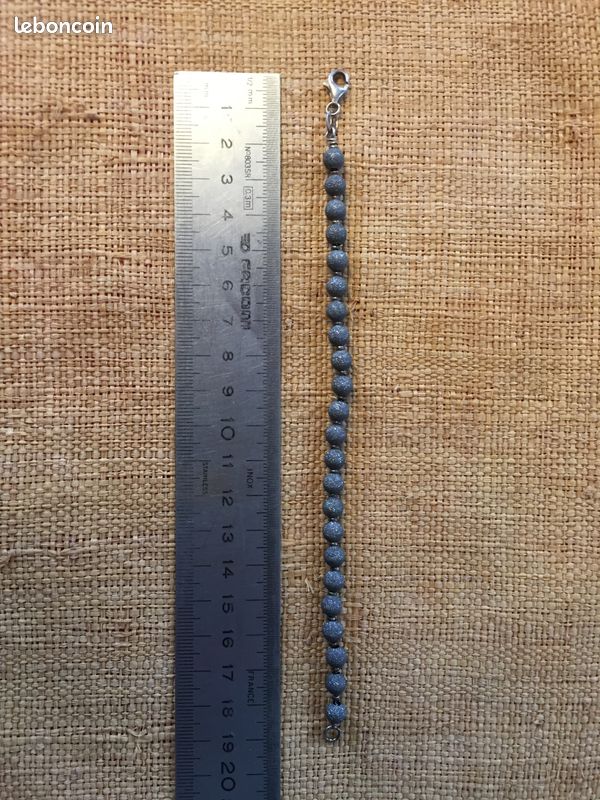 Bracelet (image 1)