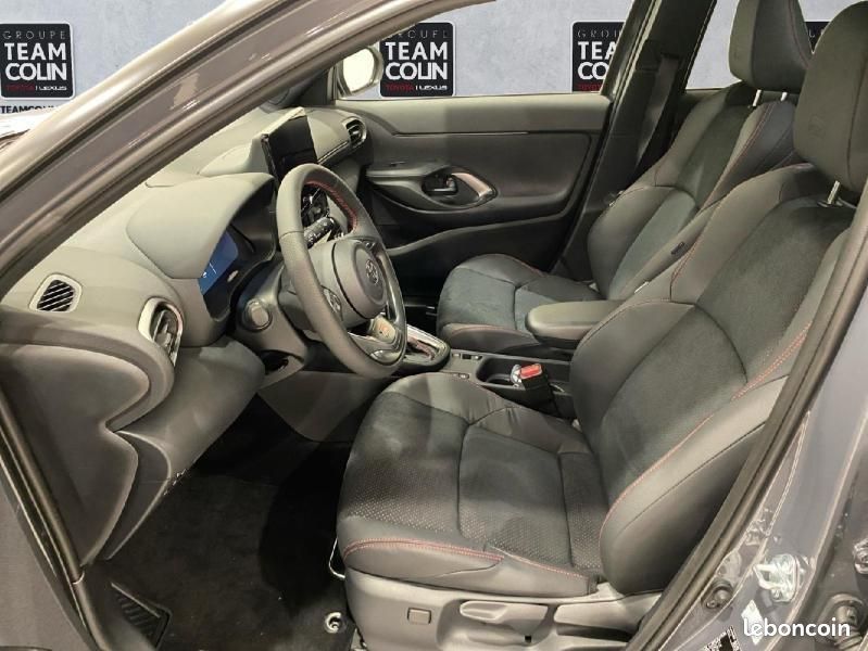Toyota Yaris Cross 130h GR Sport MY26 (image 15)