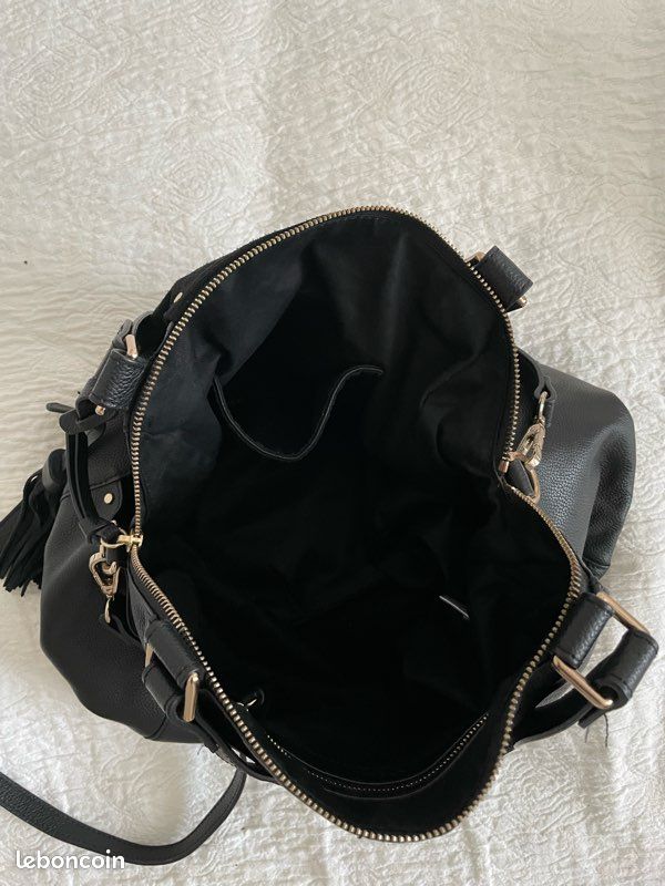 Sac à main en cuir noir grande contenance Caroll Accessoires