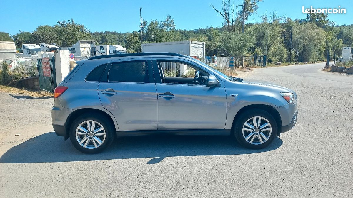 Mitsubishi asx 1.8 di-d 115 cleartec invite 2wd 2012 (image 3)