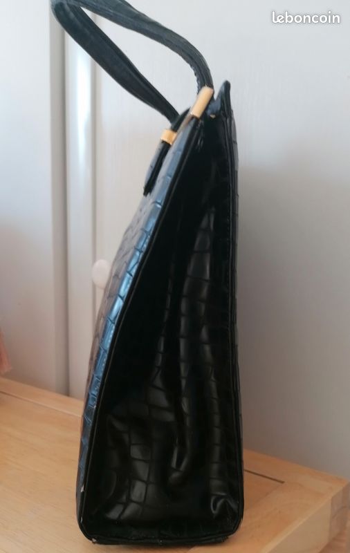 Sac à Main Femme Vintage En Cuir Façon Crocodile - Couleur Marron, Taille Moyenne