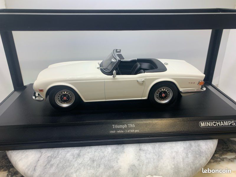 1969 Triumph TR6 (LHD) - 1:18 - Minichamps