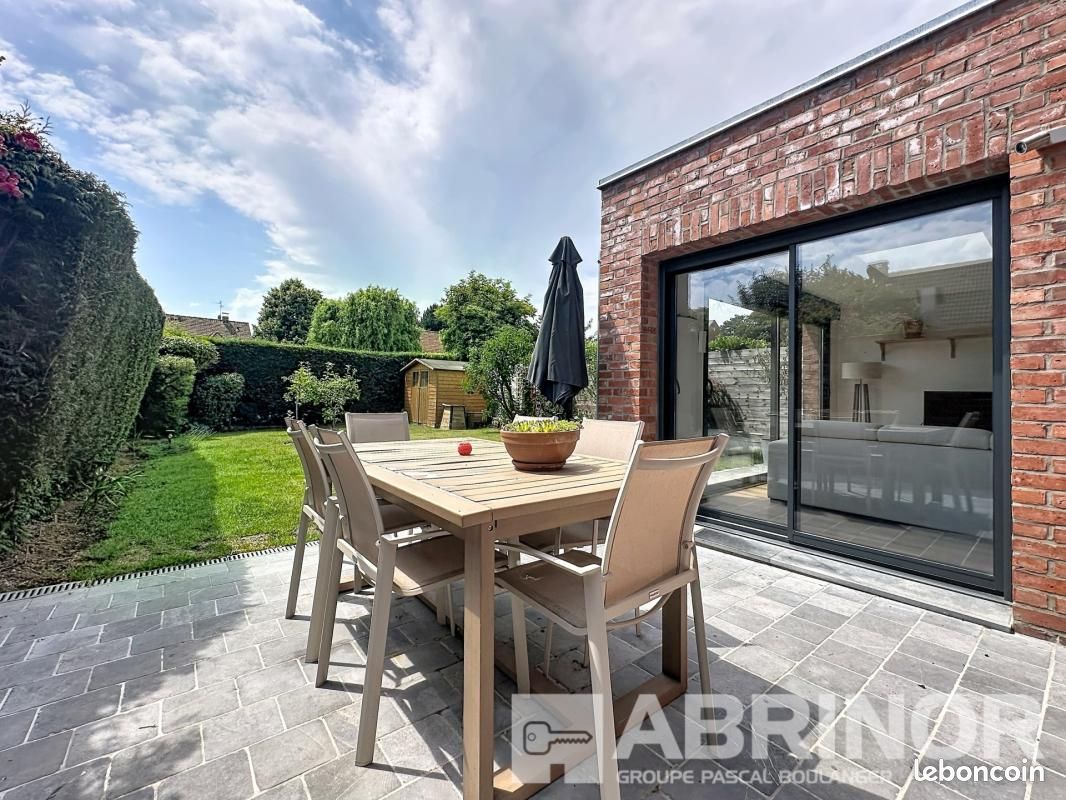 Maison 6 pièces 115 m² · à Linselles · 115 m² · 389 000 €
