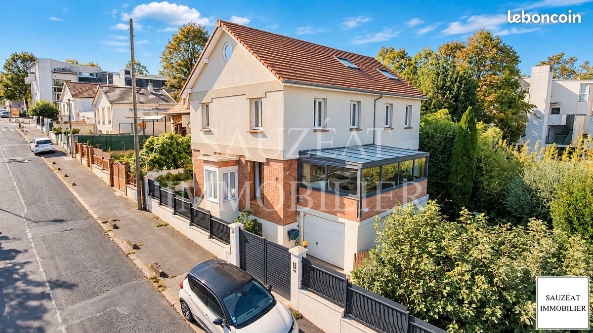 Maison 10 pièces 271 m² · à Vitry-sur-Seine · 271 m² · 899 000 €