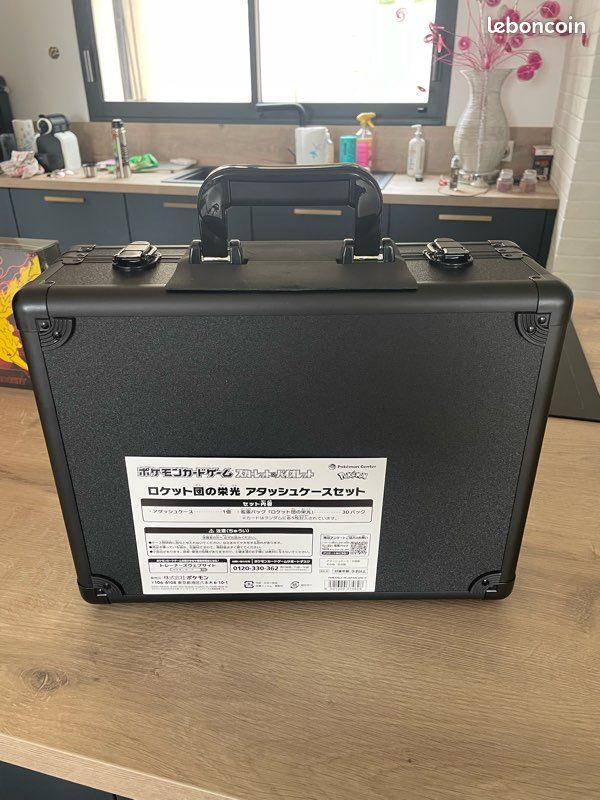 Pokémon / valise Team Rocket (neuve) (image 2)