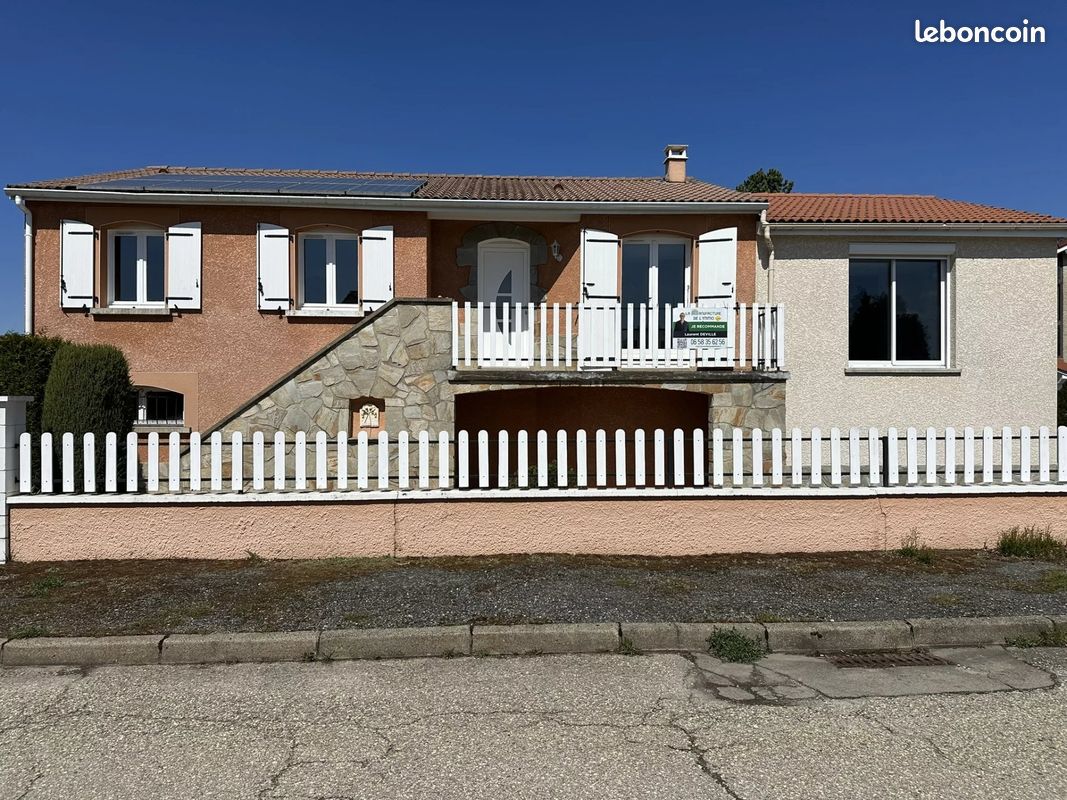 Maison 6 pièces 124 m² · à Saint-Didier-en-Velay · 124 m² · 275 000 €