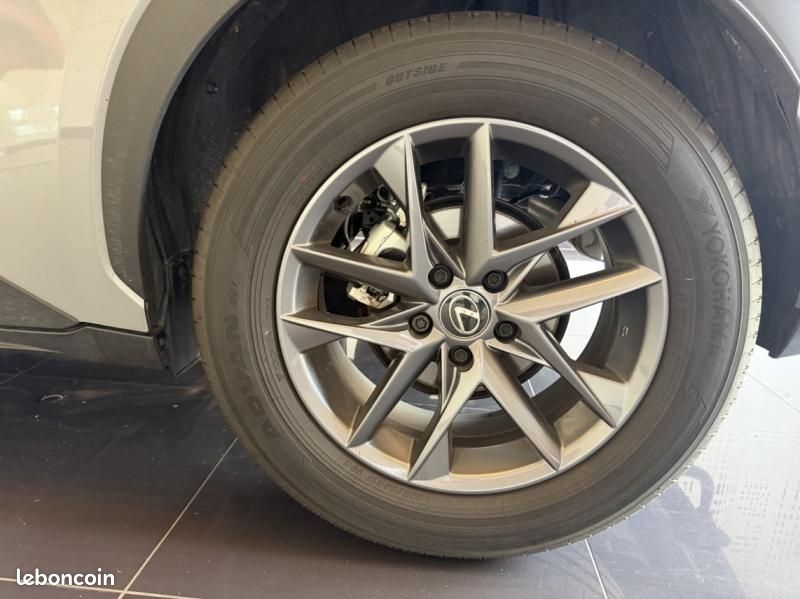Lexus LBX 1.5 136ch 2WD (image 9)