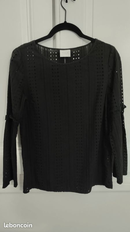Blouse noire Broderie anglaise (image 1)