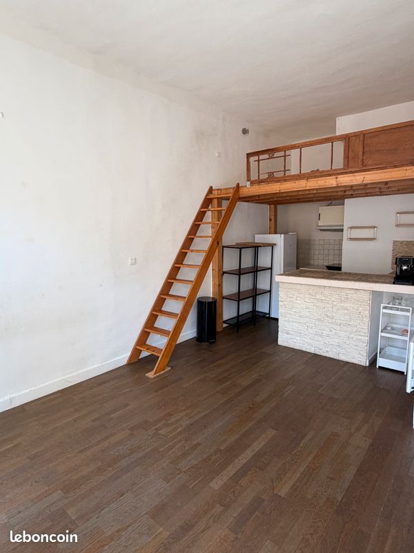 Appartement 2 pièces 47 m² · à Marseille · 46,7 m² · 795 €