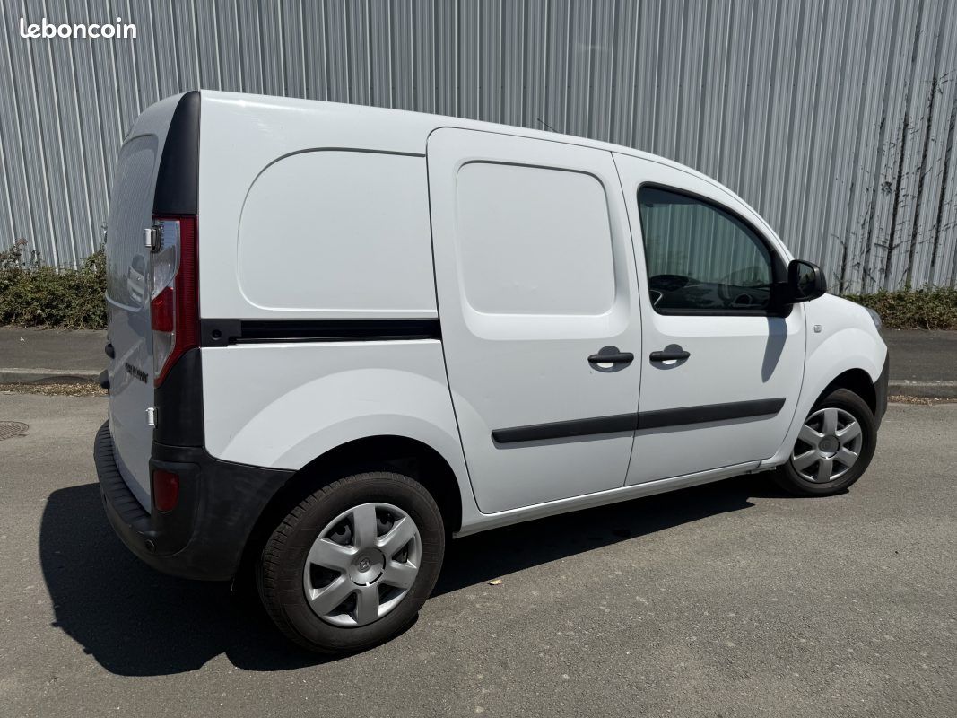RENAULT KANGOO II 1.2 TCE 115CH ENERGY CONFORT 1er Main (image 2)