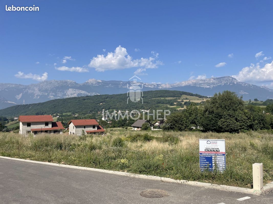Terrain 746 m² · à Jarrie · 746 m² · 229 000 €