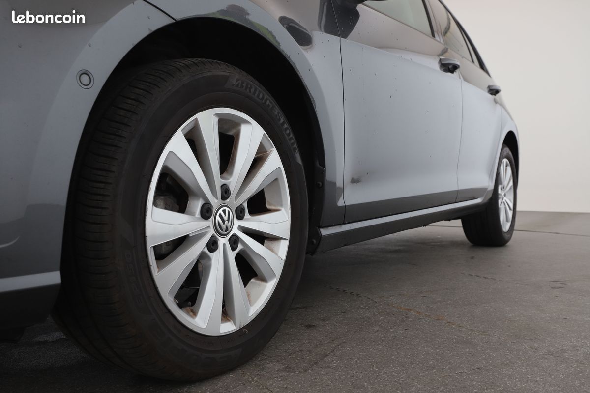 Volkswagen Golf VII 1.0 TSI BlueMotion Tech Confortline Business DSG7 5P 115 ch (image 28)