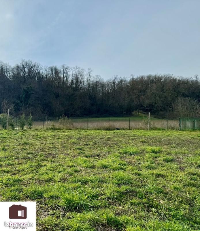 Terrain 580 m² Saint Georges D Esperanche · à Saint-Georges-d'Espéranche · 140 000 €