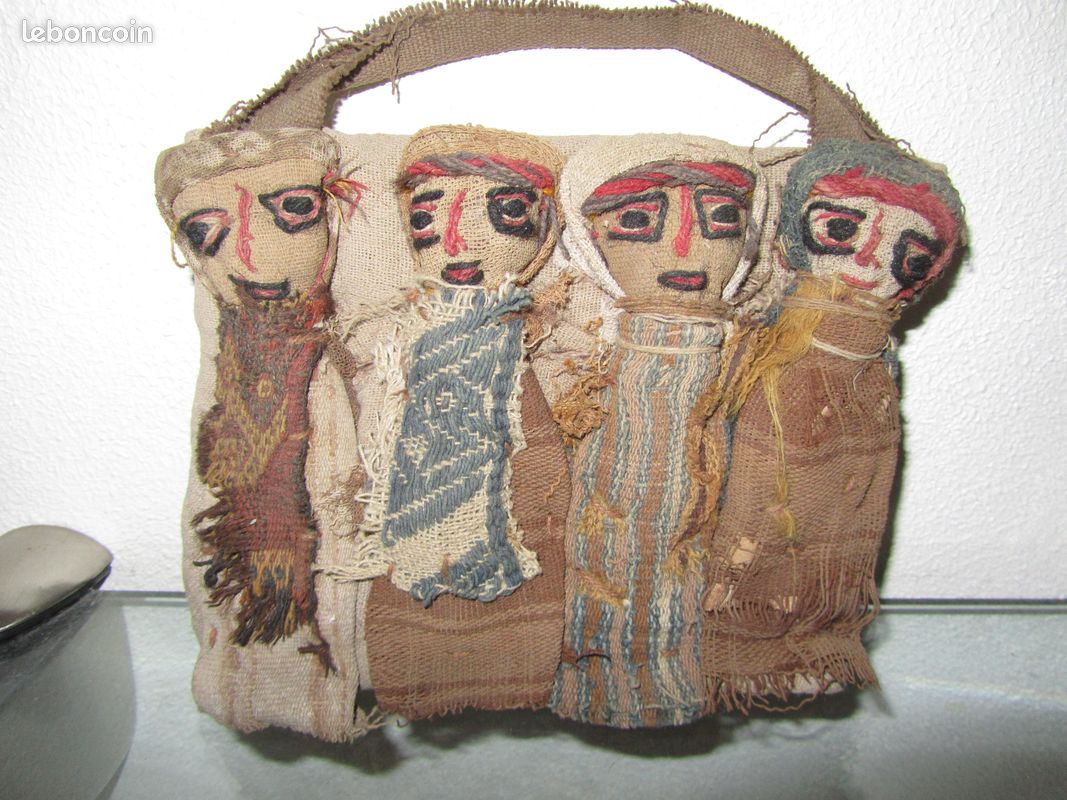 Poupées funéraire précolombien en tissus (Pérou) (image 1)