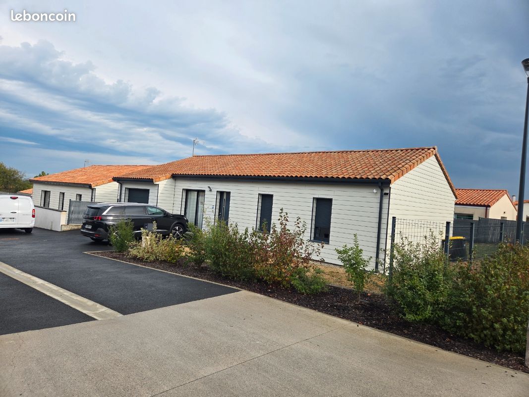 Maison 7 pièces 95 m² · à Moncoutant-sur-Sèvre · 95 m² · 820 €/mois