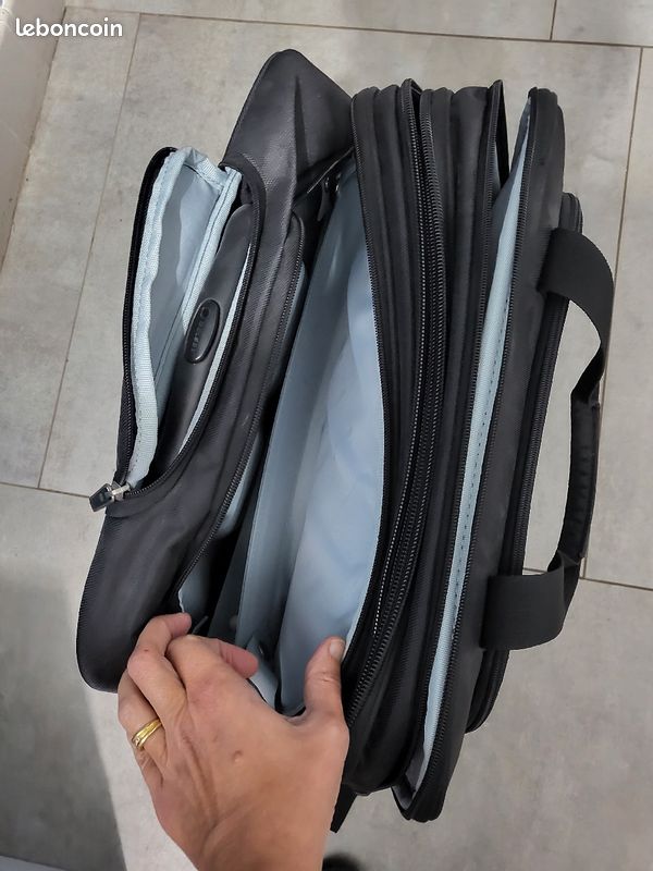 Valise delsey compacte business noire (image 4)