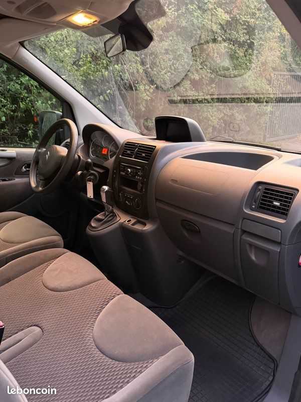 Citroën Multispace BVA6 L2H1 2.0 HDi 163cv (image 6)