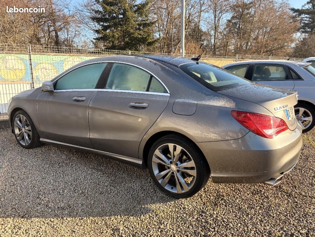 Mercedes Classe CLA 180 Sensation 7-G DCT Automatique (image 5)
